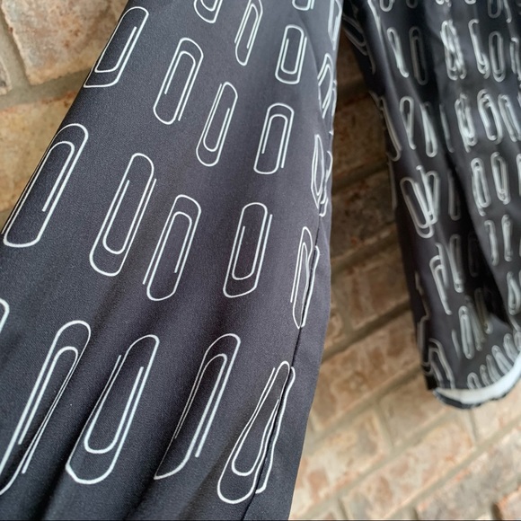 🍒💣 Modcloth paperclip print blouse - Picture 4 of 10